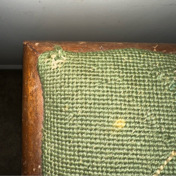 Vintage Handcrafted Needlepoint Floral Footstool Wood Victorian Grandma Green - Picture 4 of 16